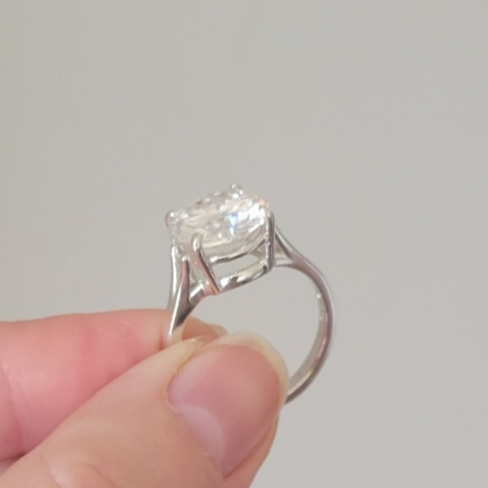 New 5ct Certified Moissanite Engagement Ring, size 7 - Picture 9 of 13